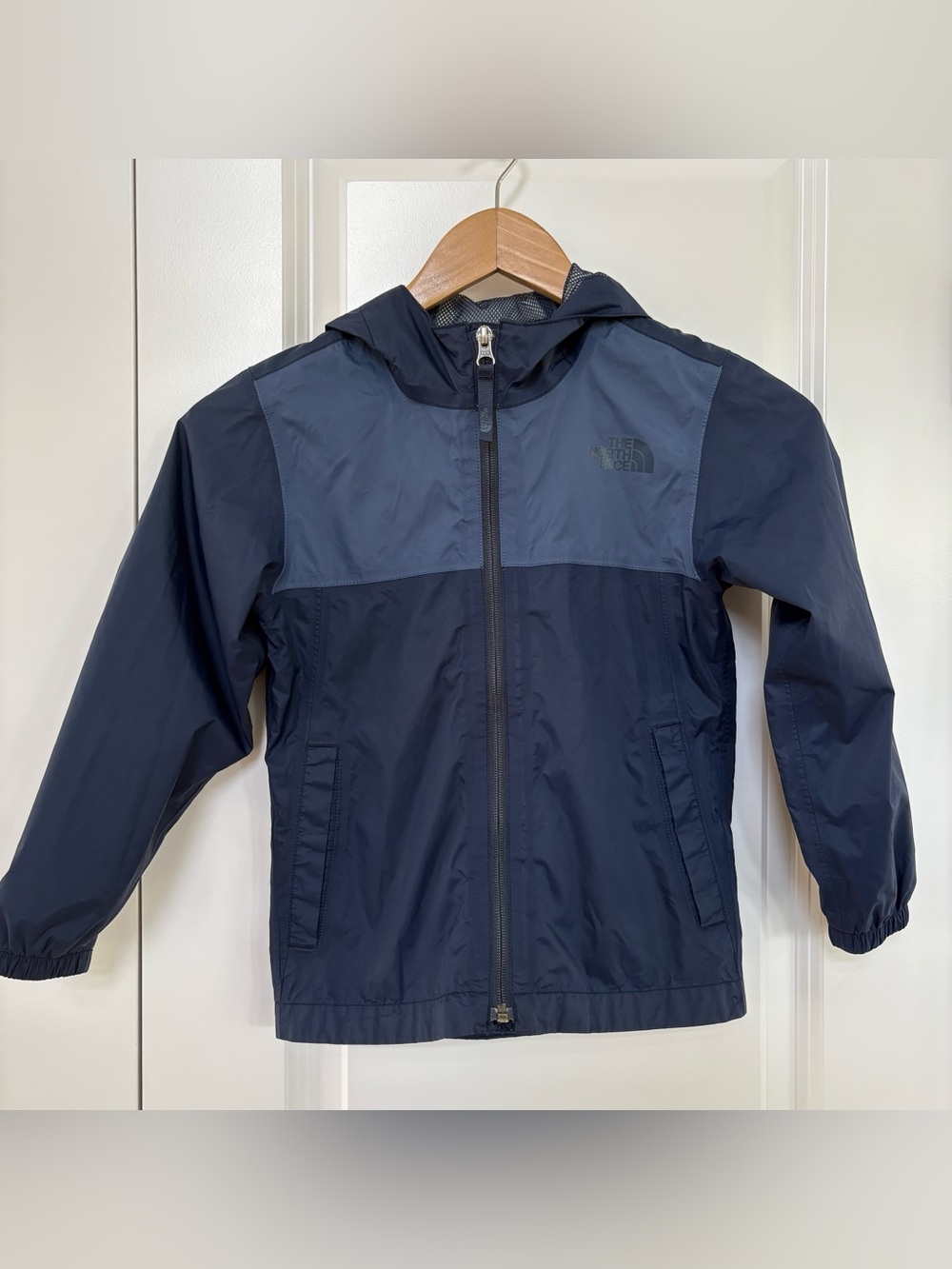 The North Face Kids' Navy Blue Windbreaker Jacket size 6 XS
